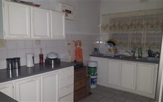 2 Bedroom Apartment in Amanzimtoti