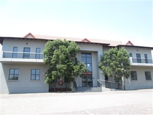 527 m² Commercial space in Noordwyk