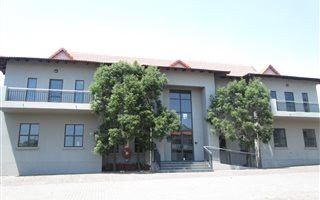 527 m² Commercial space in Noordwyk
