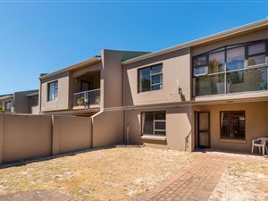 3 Bed Cluster in Oakglen