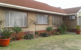 3 Bedroom House in Birchleigh North