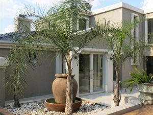 4 Bed House in Dainfern