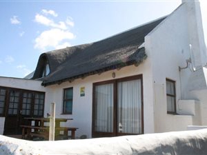 3 Bed House in Boggomsbaai