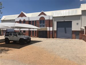 392 m² Industrial space in Randjesfontein