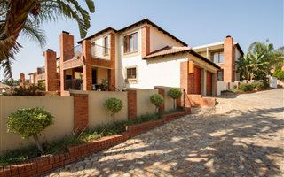 3 Bedroom Townhouse in Sundowner
