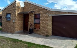 3 Bedroom Townhouse in Malabar