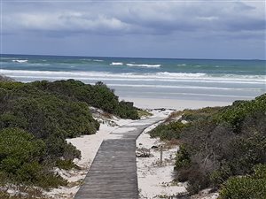 787 m² Land available in Pearly Beach