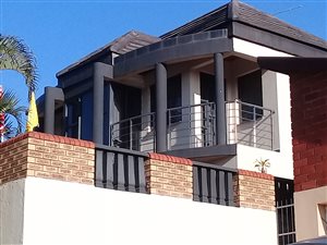 5 Bed Duplex in Centenary Park