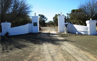 4943 m² Land available in Beaufort West
