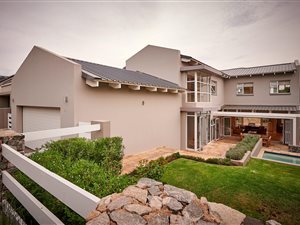 3 Bed House in Waterfall Country Village