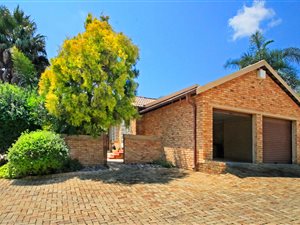 3 Bed Simplex in Honeydew Manor