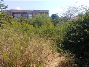 390 m² Land available in Karen Park