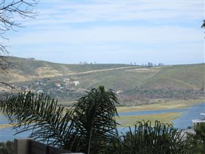 827 m² Land available in Paradise