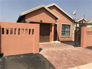 5 Bed House in Payneville