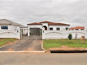 3 Bed House in Bisley