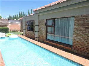 4 Bed Cluster in Bartlett