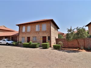 4 Bed Duplex in Theresa Park