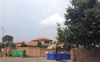 1 Bedroom House in Hazeldean (Silverlakes Surroundings)