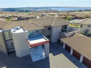 4 Bed House in Bankenveld