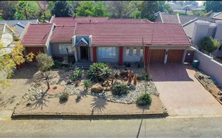 3 Bedroom House in Alberante