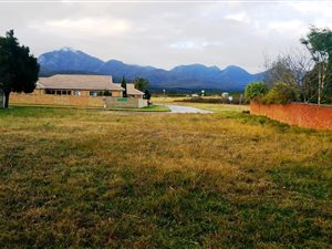 1000 m² Land available in Loerie Park