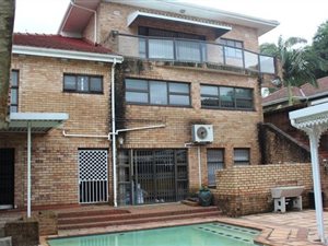 7 Bed House in Berea