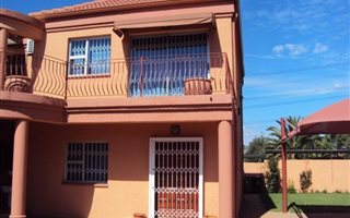 1 Bedroom Garden Cottage in Randhart
