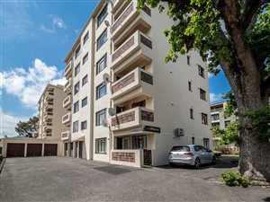 2 Bed Apartment in Claremont Upper