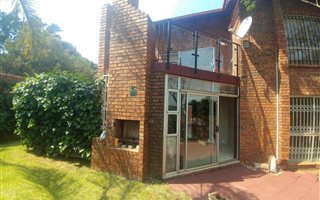 3 Bedroom Duplex in Waterkloof Heights