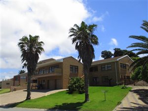 6 Bed House in Bay View