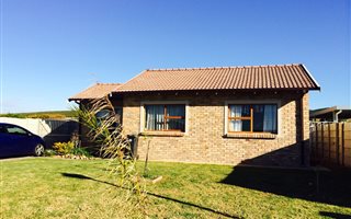 3 Bedroom House in Despatch