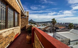 6 Bedroom House in Walmer Estate