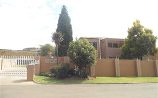 2 Bedroom Townhouse in Alberante