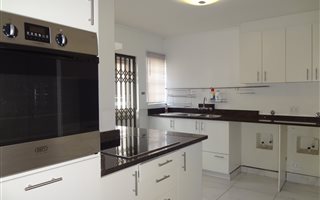 4 Bedroom House in Die Boord