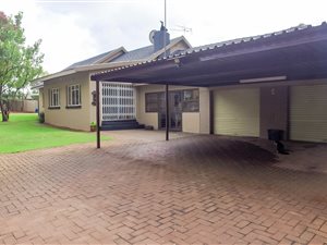 3 Bed House in Parkrand