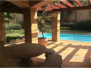1 Bed Apartment in Melrose Estate