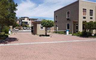 60 m² Commercial space in Century City