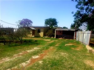 12.8 ha Smallholding in Onderstepoort