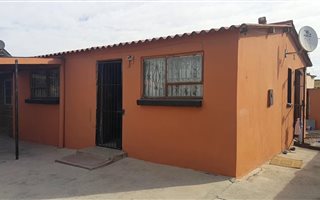 2 Bedroom House in Motherwell