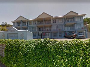 1 Bed Apartment in Upper Old Place