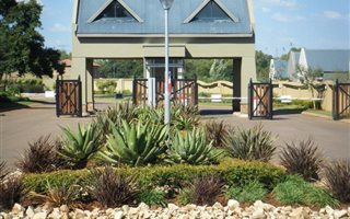 2 Bedroom Apartment in Glen Lauriston