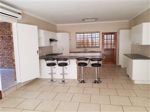 3 Bed Simplex in Radiokop
