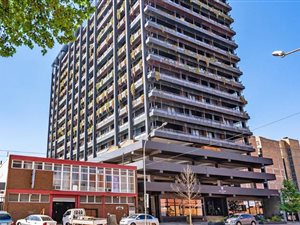 1 Bed Apartment in Doornfontein