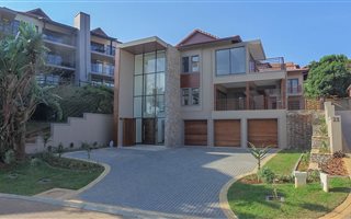 4 Bedroom House in Westbrook