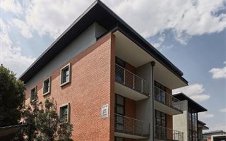 294 m² Commercial space in Strathavon