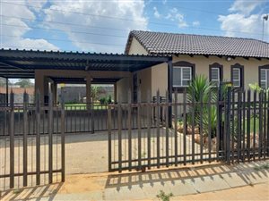 2 Bed Townhouse in Bergsig