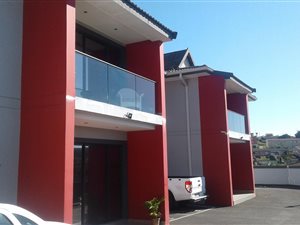 3 Bed Apartment in Caneside