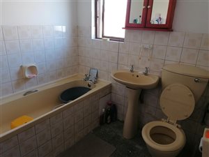 3 Bed House in Castlehill