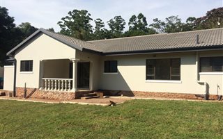 3 Bedroom House in Waterfall