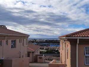 3 Bed Townhouse in Hartenbos Heuwels